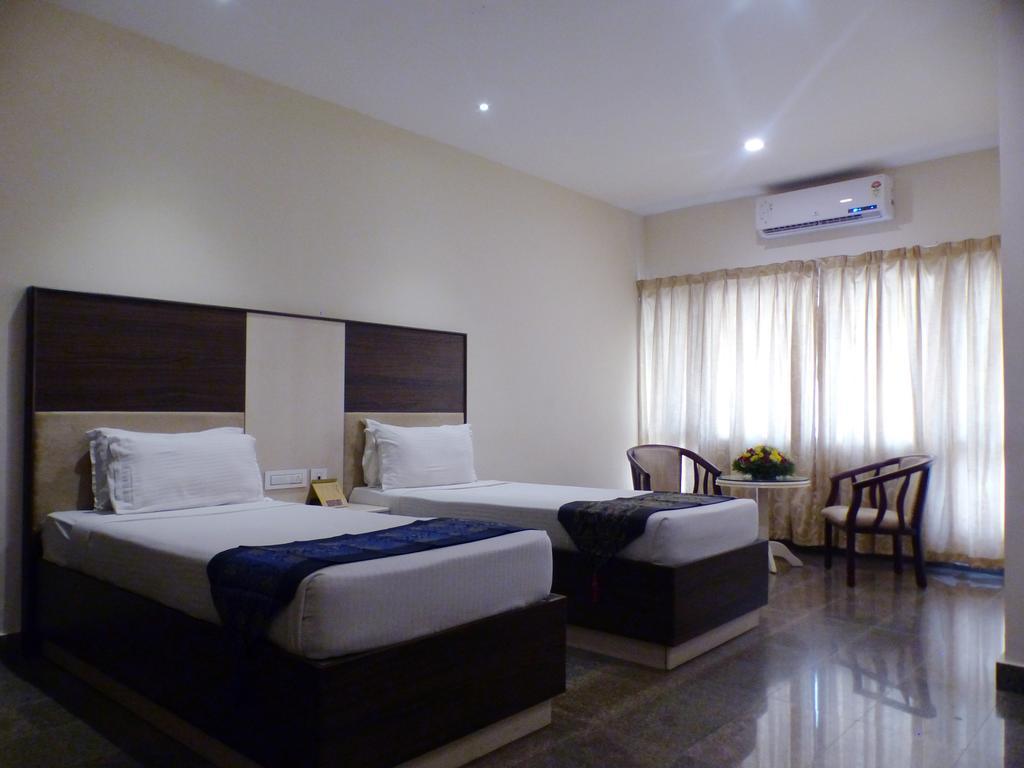 Hotel Highway Garden Kochi Luaran gambar