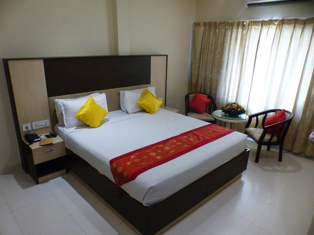Hotel Highway Garden Kochi Luaran gambar