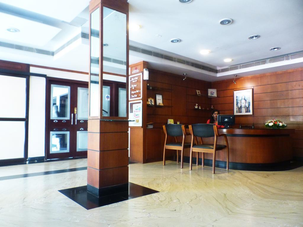 Hotel Highway Garden Kochi Luaran gambar