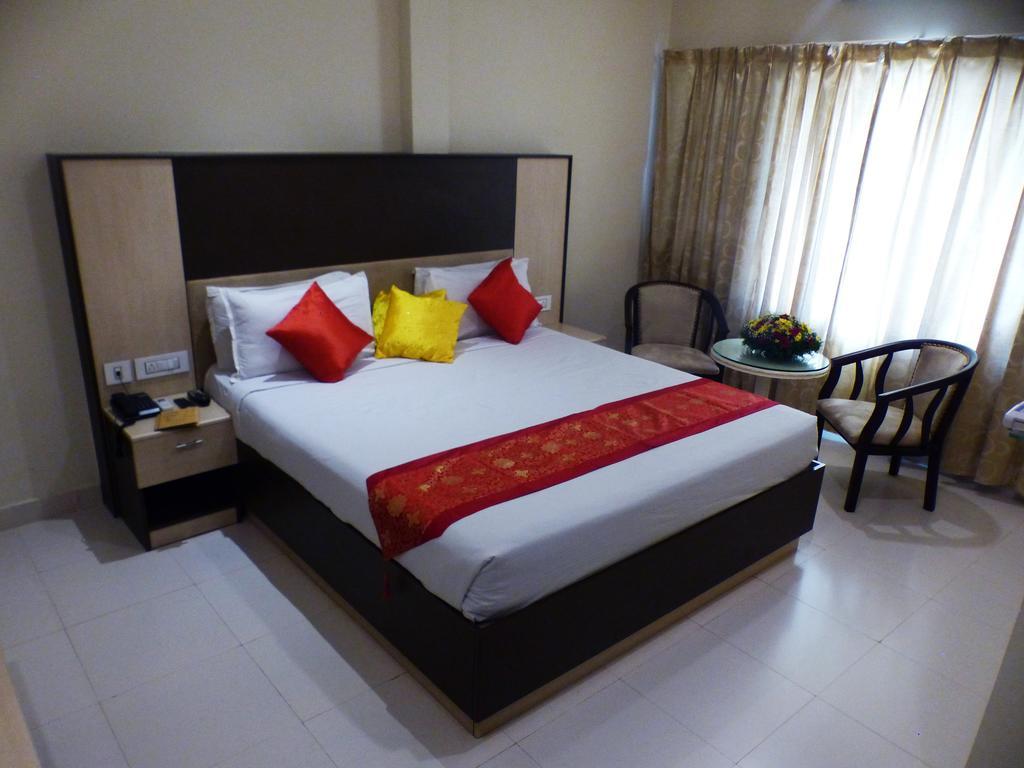 Hotel Highway Garden Kochi Luaran gambar